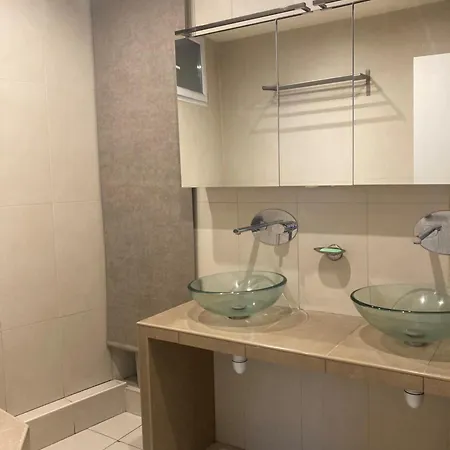 Moderne Et Confortable Au Coeur De Paris