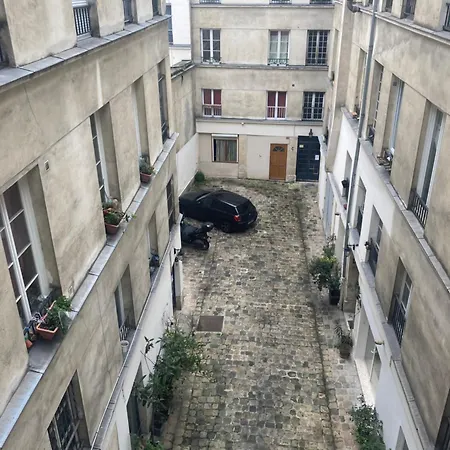 Moderne Et Confortable Au Coeur De Paris